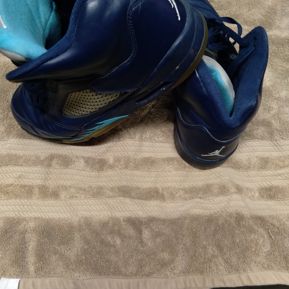 Gym shoe - Picture 2 of 5